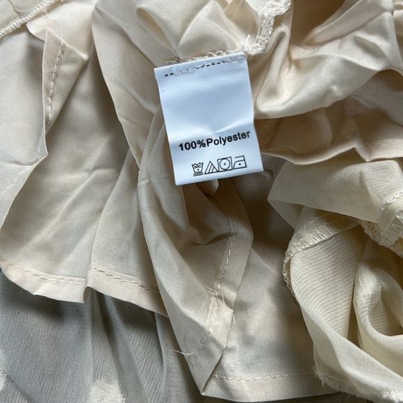 Swiss dot Dress Size Small - Picture 14 of 16